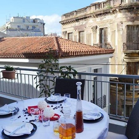 Openair Hot Tub/Big Balcony/Great Boutique Apt أثينا المظهر الخارجي الصورة