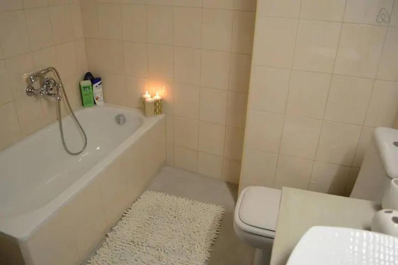 Openair Hot Tub/Big Balcony/Great Boutique Apt أثينا المظهر الخارجي الصورة