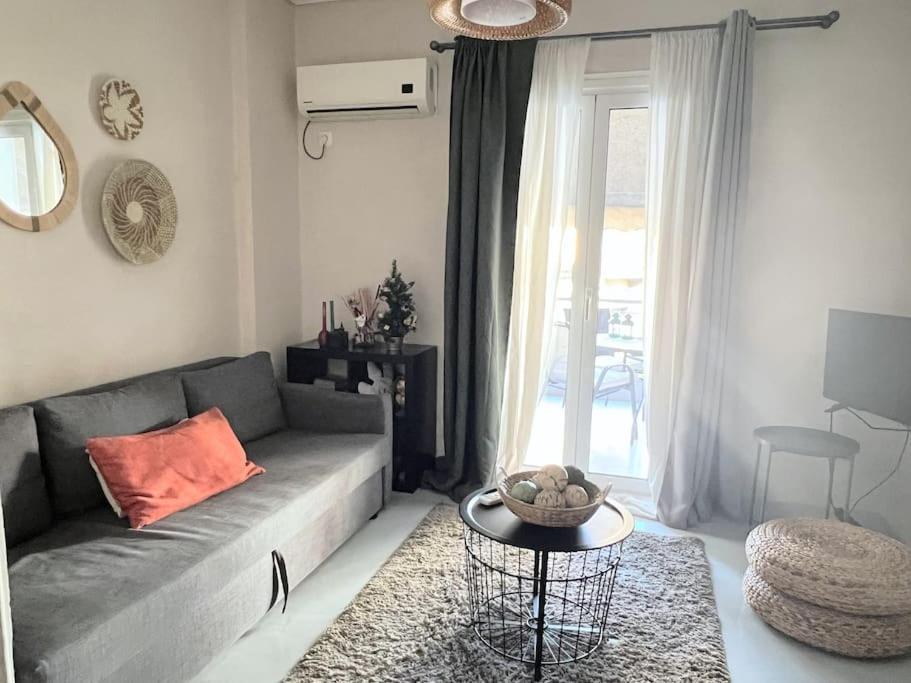 Openair Hot Tub/Big Balcony/Great Boutique Apt أثينا المظهر الخارجي الصورة