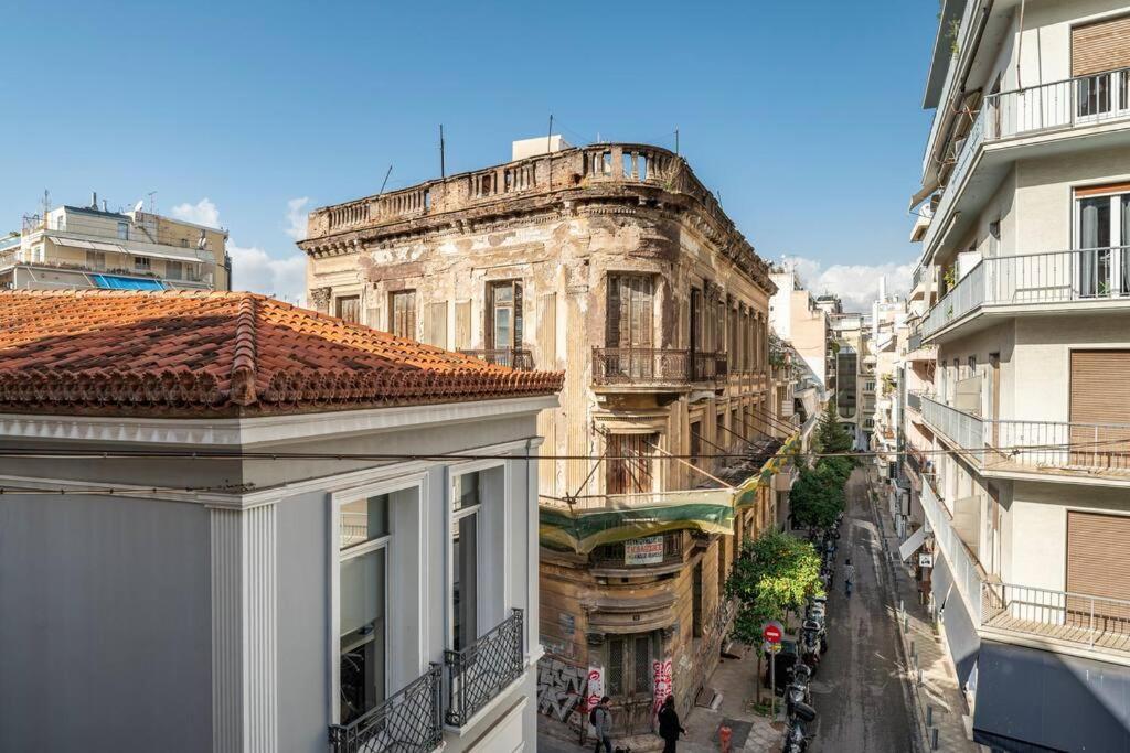 Openair Hot Tub/Big Balcony/Great Boutique Apt أثينا المظهر الخارجي الصورة